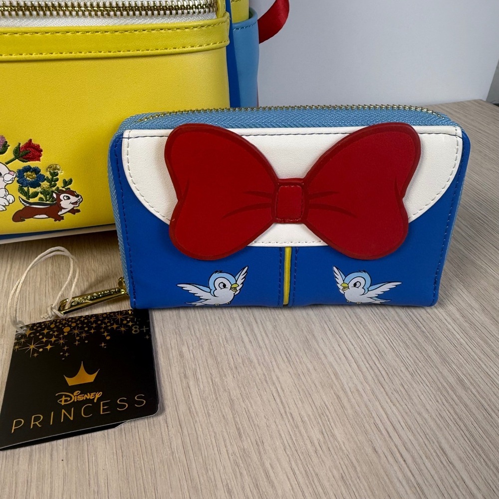 Disney Loungefly Snow White Cosplay Mini Backpack and Wallet Set NWT - Picture 9 of 12